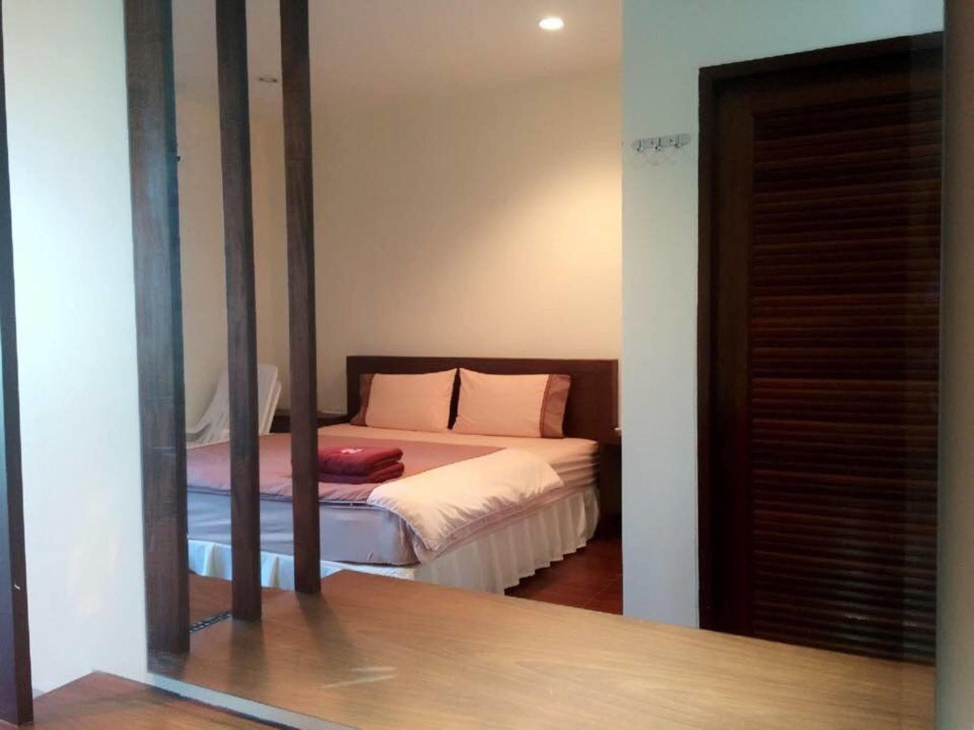 Hotel Cha Am My House Petchaburi Esterno foto